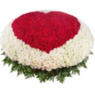 Сердце из 1001 розы
